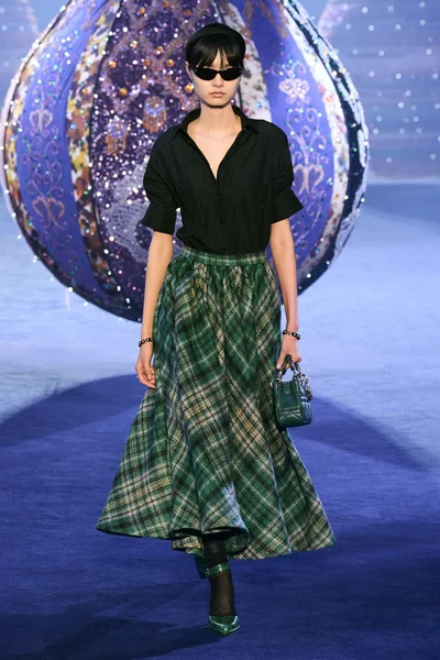 Look 66